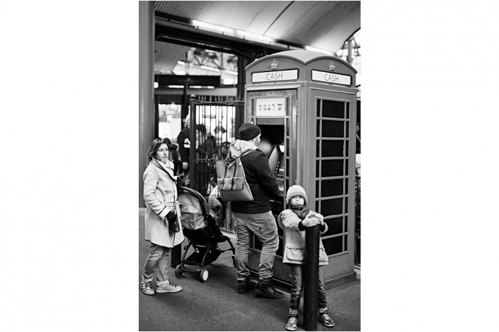 London Life street photography by Lee Christiansen